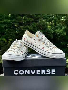 Converse CTAS Ox Low Canvas Cream Floral Casual Everyday Sneaker Womens 9.5 NEW